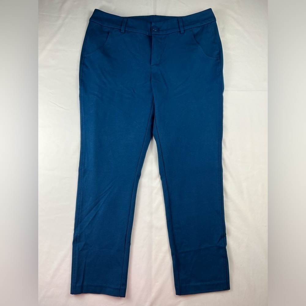 Christopher and Banks - Signature Slimming Petite - Size 12 P - Women’s Capri